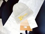 Louis Vuitton, LV Vers Beanie, S, Cream, Like New - Image 4