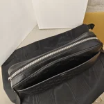 Celine, [Celine] Horizontal Messenger Bag , , Black, Like new - 图片 9