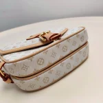 Louis Vuitton, Saumur BB Bag, BB, Beige, New - Image 32