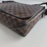 Louis Vuitton, District, MM, Brown, Very Good - Image 9