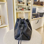 Louis Vuitton, Bella Mahina, , Black, Very Very  Good - Image 4