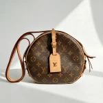 Louis Vuitton, Boite Chapeau Souple, MM, Brown, Very Good