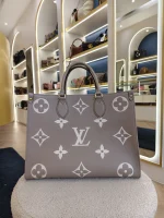 Louis Vuitton, OnTheGo MM, MM, Beige, Very Very  Good - Image 3