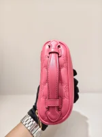 Gucci, Matelassé Mini Vanity Case , Mini, Pink, Like New - Image 18