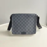 Louis Vuitton, District, PM, Black, Very Good - Image 3