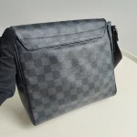 Louis Vuitton, District, PM, Black, Very Good - Image 20