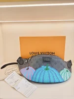 Louis Vuitton, bumbag maxi, , Black, Like New - Image 2