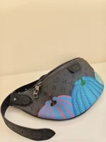 Louis Vuitton, bumbag maxi, , Black, Like New - Image 7