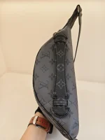 Louis Vuitton, bumbag maxi, , Black, Like New - Image 12