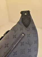 Louis Vuitton, bumbag maxi, , Black, Like New - Image 25