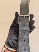 Louis Vuitton, bumbag maxi, , Black, Like New - Image 30