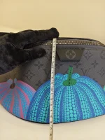 Louis Vuitton, bumbag maxi, , Black, Like New - Image 32