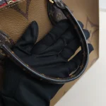 Louis Vuitton, 0n The Go , MM, Brown, Very Good - Image 8