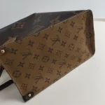 Louis Vuitton, 0n The Go , MM, Brown, Very Good - Image 16