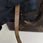 Louis Vuitton, 0n The Go , MM, Brown, Very Good - Image 41
