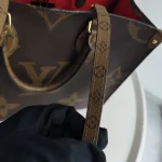Louis Vuitton, 0n The Go , MM, Brown, Very Good - Image 42