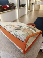 Gucci, Children's Animal Print Tote Bag , , Cream, Very Very  Good - Image 14