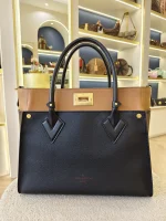 Louis Vuitton, On my Side, , Black, Very Like New - Image 5