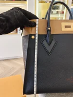 Louis Vuitton, On my Side, , Black, Very Like New - Image 49
