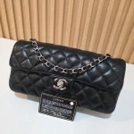 Chanel, East West, 10", Black, Very Very  Good - 图片 2