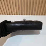 Chanel, East West, 10", Black, Very Very  Good - 图片 5