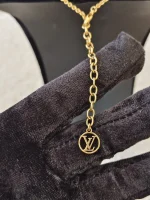 Louis Vuitton, Essential V Supple, , Gold, Like New - Image 11