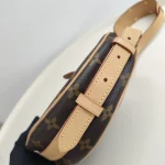 Louis Vuitton, Croissant, MM, Brown, Very Very  Good - Image 9