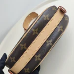 Louis Vuitton, Croissant, MM, Brown, Very Very  Good - Image 10