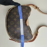 Louis Vuitton, Croissant, MM, Brown, Very Very  Good - Image 32