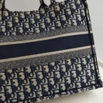 Dior, Book Tote , Medium, Blue, Very Good - 图片 17