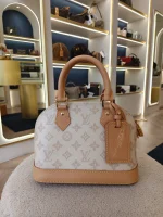 Louis Vuitton, Alma BB , BB, Cream, Very Like New - Image 3