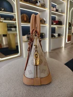 Louis Vuitton, Alma BB , BB, Cream, Very Like New - Image 6