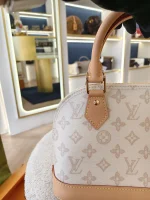 Louis Vuitton, Alma BB , BB, Cream, Very Like New - Image 14