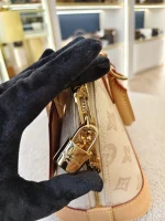 Louis Vuitton, Alma BB , BB, Cream, Very Like New - Image 18
