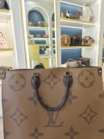 Louis Vuitton, On The Go, GM, Brown, Very Very  Good - Image 20