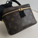 Louis Vuitton, Vanity PM, PM, Brown, Like New - Image 21