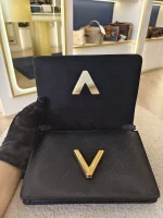 Louis Vuitton, Twist Belt Chain Wallet, , Black, Like New - Image 25