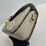 Louis Vuitton, Pochette Metis East West, , Beige, Very Like New - Image 11