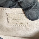 Louis Vuitton, Pochette Metis East West, , Beige, Very Like New - Image 25