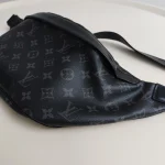 Louis Vuitton, Discovery Bumbag, PM, Black, Very Good - Image 5