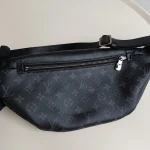 Louis Vuitton, Discovery Bumbag, PM, Black, Very Good - Image 7