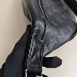 Louis Vuitton, Discovery Bumbag, PM, Black, Very Good - Image 14