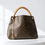 Louis Vuitton, Artsy, GM, Brown, Very Good
