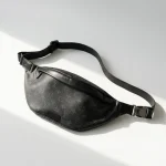 Louis Vuitton, Discovery Bumbag, PM, Black, Very Good
