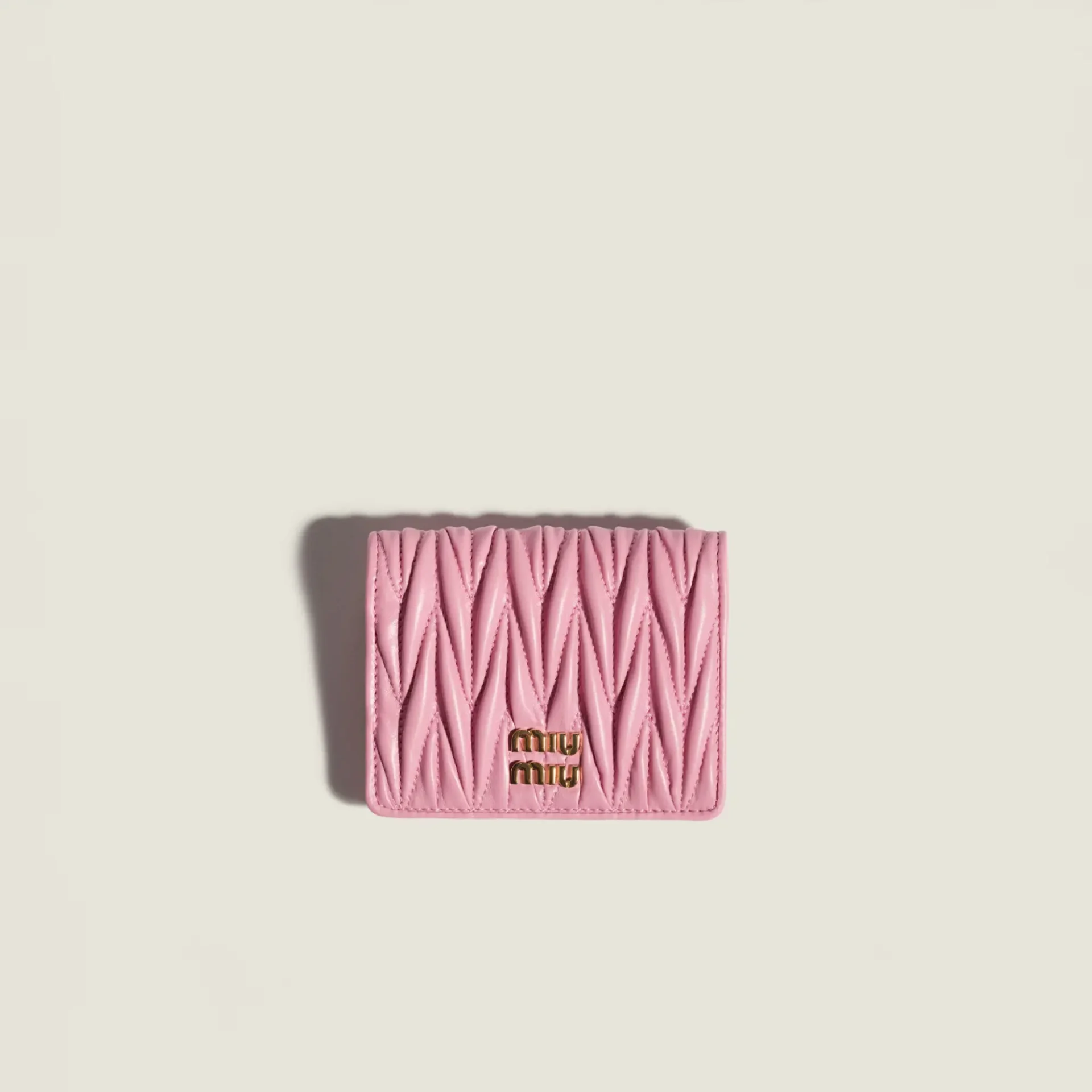 กระเป๋าสตางค์แบรนด์เนม Miu Miu Matelassé Wallet