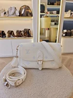 Louis Vuitton, Diane Bicolor, PM, White, Like New - Image 5