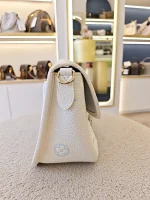 Louis Vuitton, Diane Bicolor, PM, White, Like New - Image 9