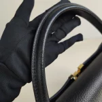 Louis Vuitton, Capucines, GM, Black, Very Very  Good - Image 19