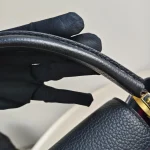 Louis Vuitton, Capucines, GM, Black, Very Very  Good - Image 26