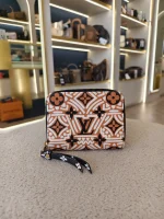 Louis Vuitton, Crafty Zippy Coin Purse, , Cream, Like New - Image 7